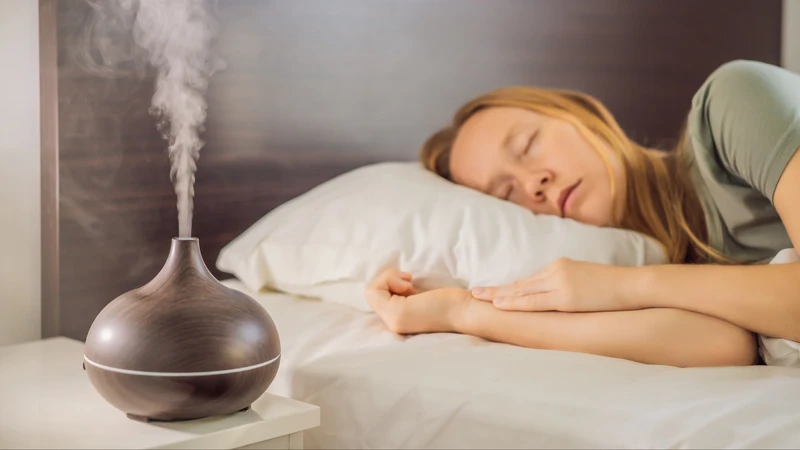 Tinh dầu có tác dụng dịu thần kinh giúp dễ đi vào giấc ngủ