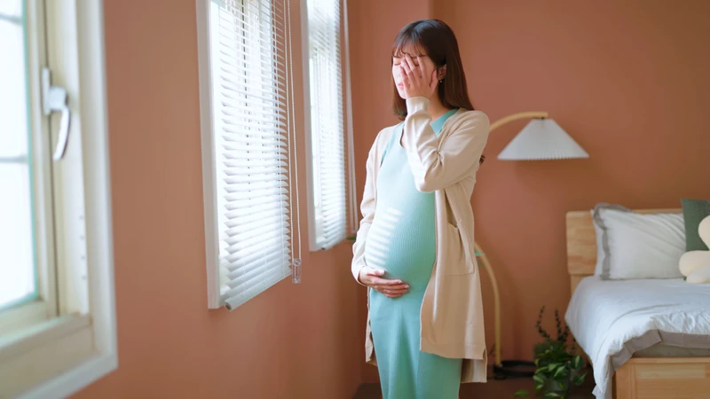 Bầu 13 tuần nằm ngửa có sao không? Giải đáp và hướng dẫn tư thế ngủ an toàn cho mẹ bầu 1