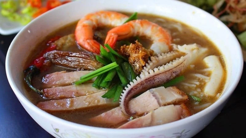 Mẹ bầu có thể ăn bún mắm trong 3 tháng đầu