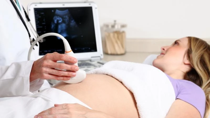 Bầu 5 tháng em bé đạp nhiều có sao không? 5