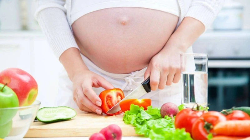 Bầu ăn cà chua được không? Những điều mẹ bầu cần lưu ý khi ăn cà chua 1