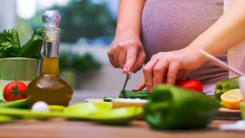 Bầu ăn lá cách được không? Loại lá này có tác dụng gì? 5