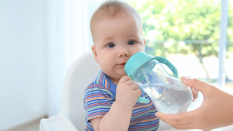 Bé bị viêm phế quản mãi không khỏi: Nguyên nhân và những sai lầm khi chăm sóc 4