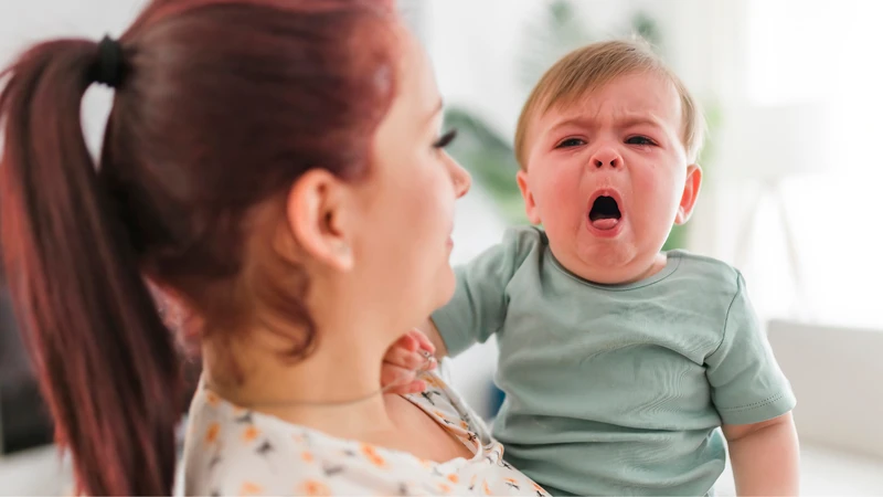 Bé ho nhiều phải làm sao? Một số điều cần chú ý khi bé ho kéo dài 2