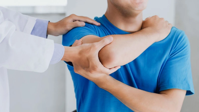 Thực hiện chương trình vận động hoặc phục hồi chức năng theo hướng dẫn nếu đã được chỉ định