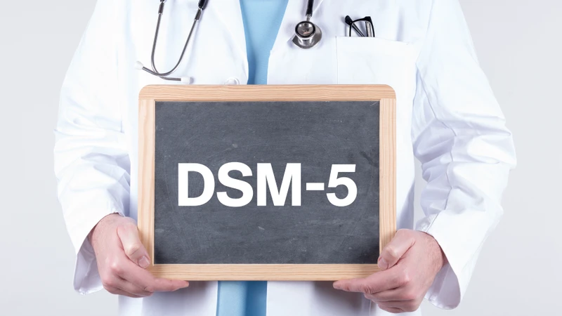 Chẩn đoán hội chứng Pica chủ yếu dựa trên khai thác bệnh sử và tiêu chuẩn chẩn đoán theo DSM-5