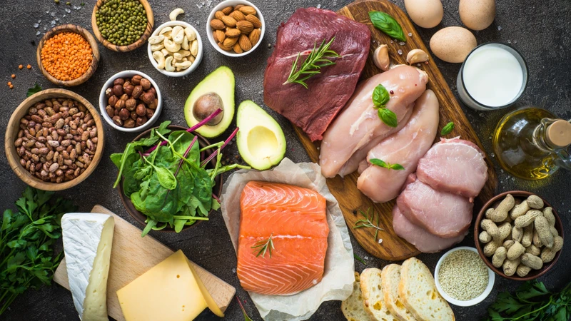 Đảm bảo cung cấp đủ năng lượng và protein theo nhu cầu của cơ thể