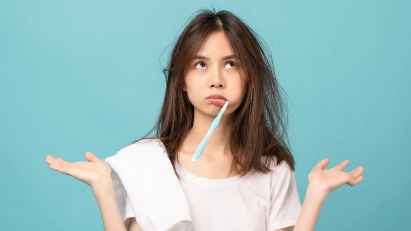 Đánh răng quá mạnh có thể gây loét miệng