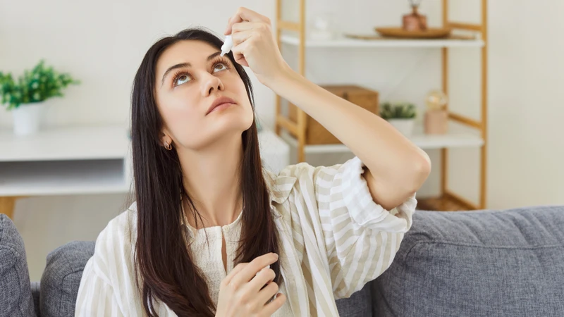 Trong trường hợp có viêm, bác sĩ có thể chỉ định thuốc nhỏ mắt chứa kháng viêm