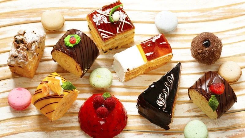 Người nhiễm toan ceton nên hạn chế thực phẩm chứa nhiều đường và các món tráng miệng ngọt\