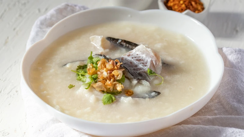 Lựa chọn thức ăn mềm, dễ nhai và dễ nuốt trong trường hợp có yếu cơ vùng hàm hoặc hầu họng