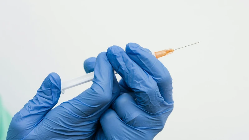 Tiêm phòng viêm gan theo khuyến cáo để bảo vệ gan khỏi virus viêm gan