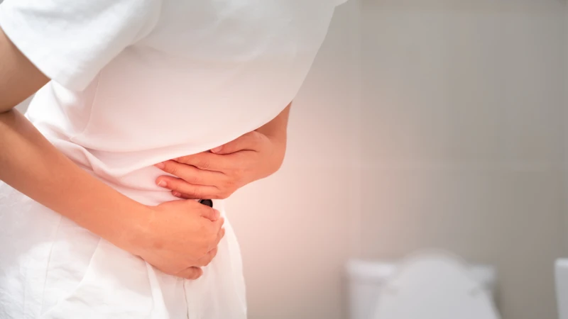 Đau bụng dai dẳng, buồn nôn, nôn mửa có thể là dấu hiệu của bệnh ung thư