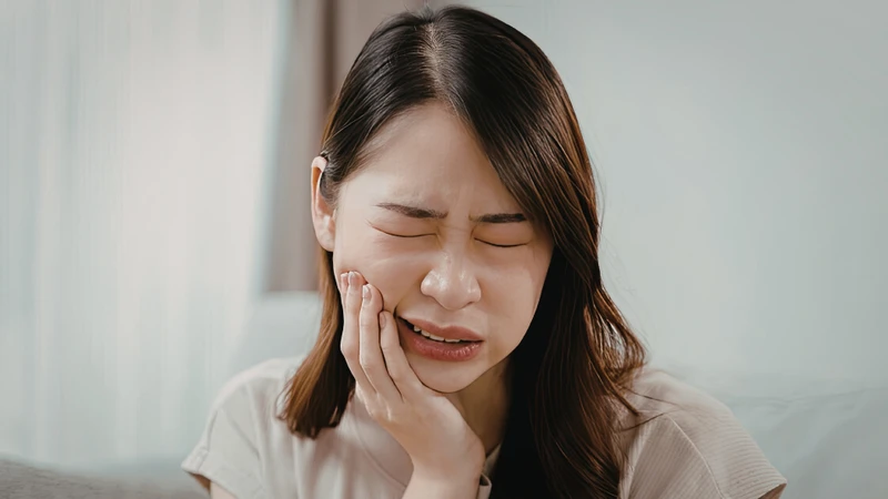 Đau mặt kịch phát là triệu chứng điển hình nhất của viêm dây thần kinh số 5