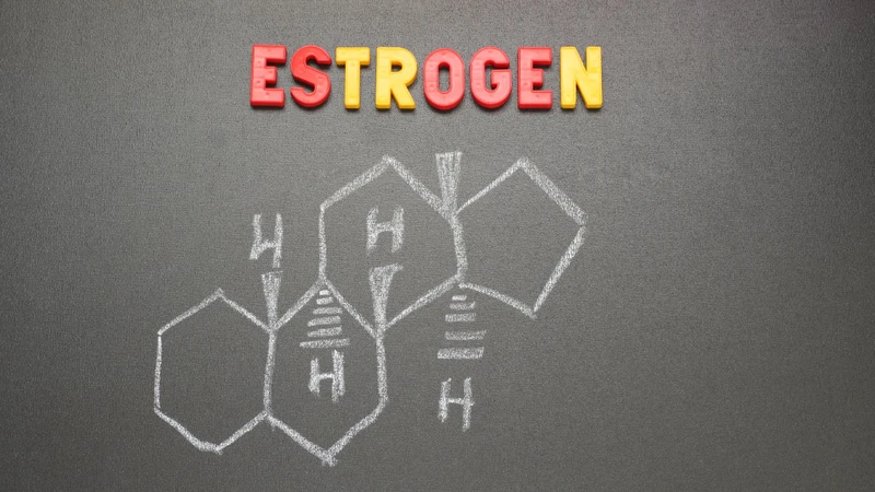 Nguyên nhân chính gây viêm teo âm đạo là sự thiếu hụt estrogen kéo dài