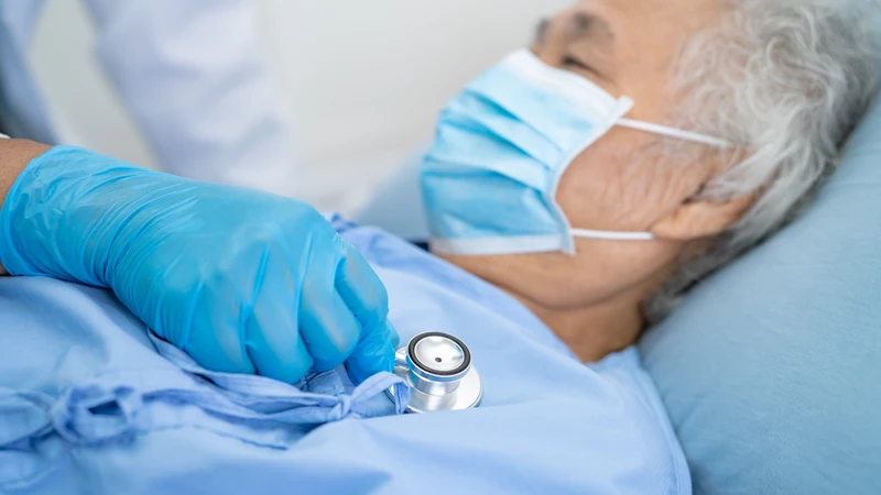 Cúm mùa có thể gây biến chứng nghiêm trọng, đặc biệt ở trẻ nhỏ, người cao tuổi và người mắc bệnh mạn tính