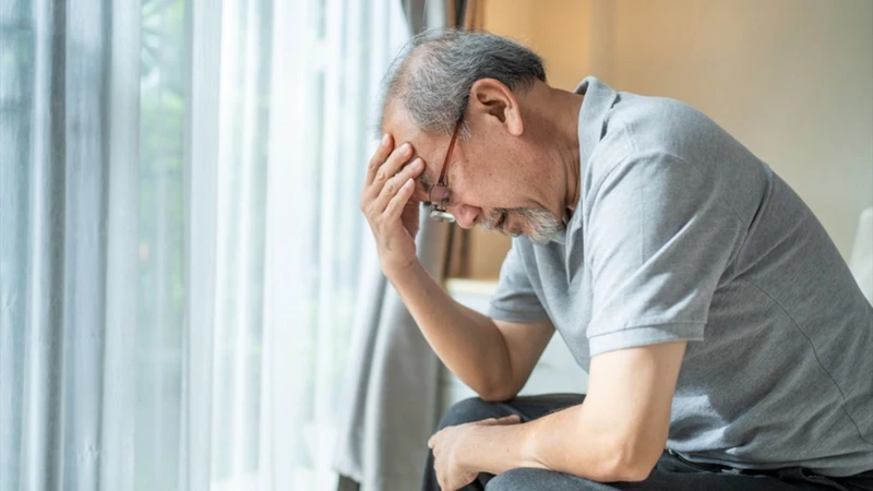 Nhồi máu não gây tổn thương vùng chức năng, khiến trí nhớ suy giảm và khả năng nhận thức giảm rõ rệt