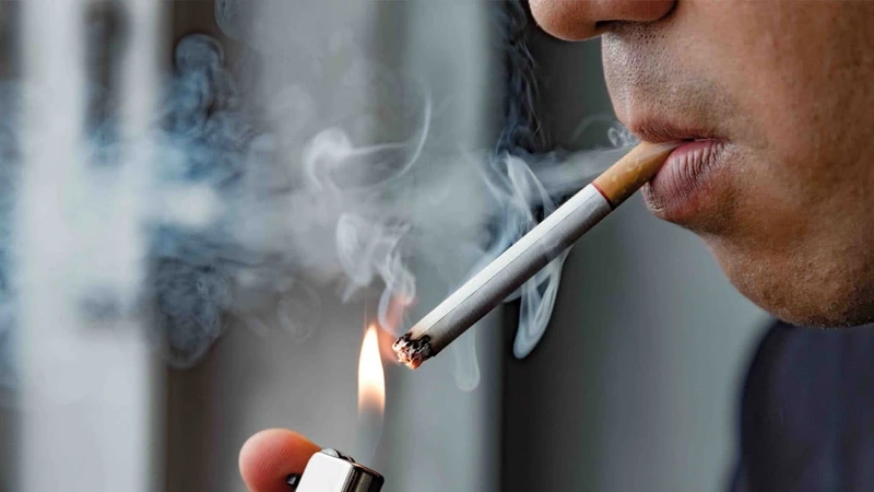 Hút thuốc lá là nguy cơ phổ biến nhất gây COPD