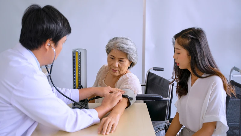 Điều trị nội khoa thường được áp dụng chủ yếu cho đột quỵ thiếu máu não