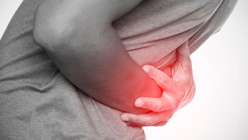 Bị đau bụng dưới bên trái ở nam có nguy hiểm không