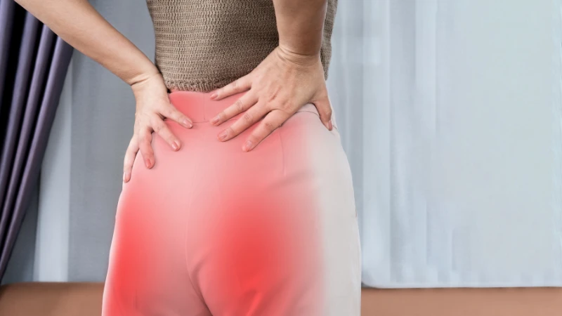 Nguyên nhân khiến mẹ sau sinh thường bị đau lưng dưới gần mông