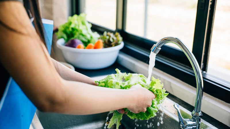 Bị ngộ độc thực phẩm nên làm gì​? Cách điều trị ngộ độc thực phẩm tại nhà an toàn 4