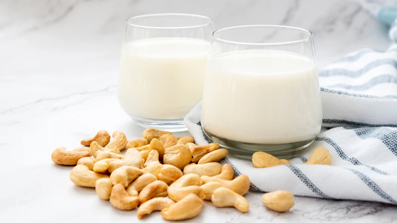 Sữa hạt điều cung cấp chất béo không bão hòa và được tăng cường canxi, vitamin D
