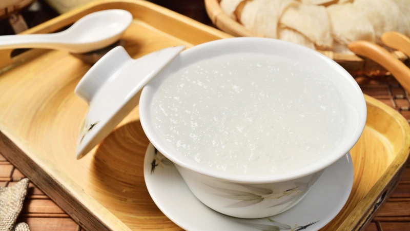 Người bị sốt xuất huyết ăn yến được không? 1