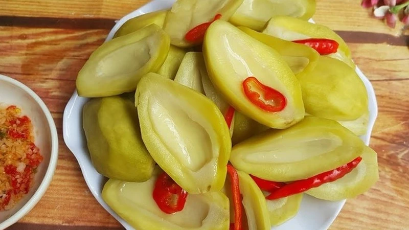 Hạn chế ăn trái cây chế biến sẵn chứa nhiều đường
