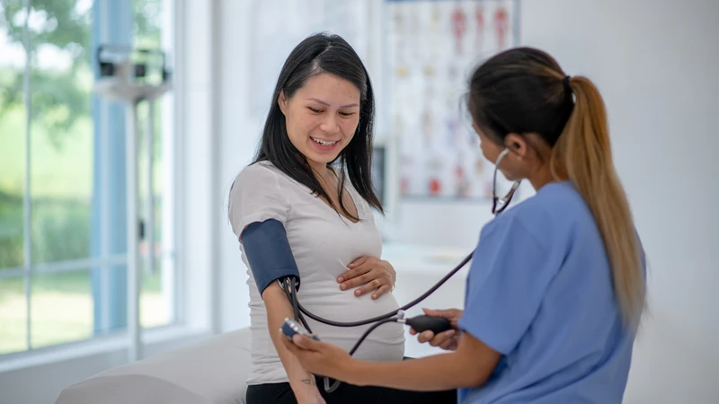 Bị tụt huyết áp khi mang thai phải làm sao? Hướng dẫn cách xử lý dành cho mẹ bầu4
