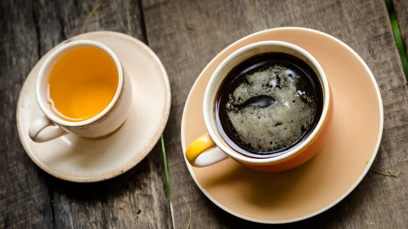 Cà phê và đồ uống chứa caffeine có thể khiến người viêm bàng quang buồn tiểu nhiều, khó chịu hơn