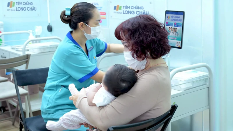 Tiêm chủng đầy đủ là biện pháp phòng bệnh chủ động và hiệu quả nhất