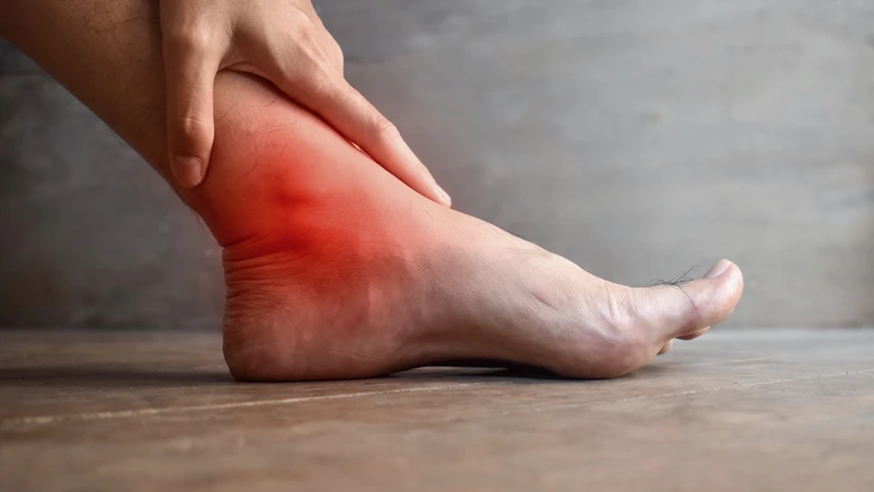Bong gân cổ chân bao lâu thì khỏi là thắc mắc thường gặp của nhiều người