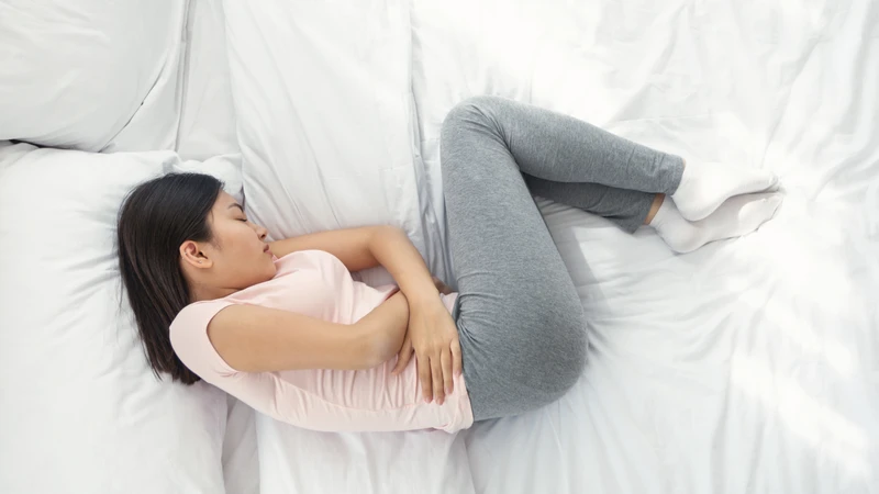 Buồn ngủ nhiều cũng có thể liên quan đến tình trạng cơ thể suy nhược,&nbsp;rối loạn nội tiết
