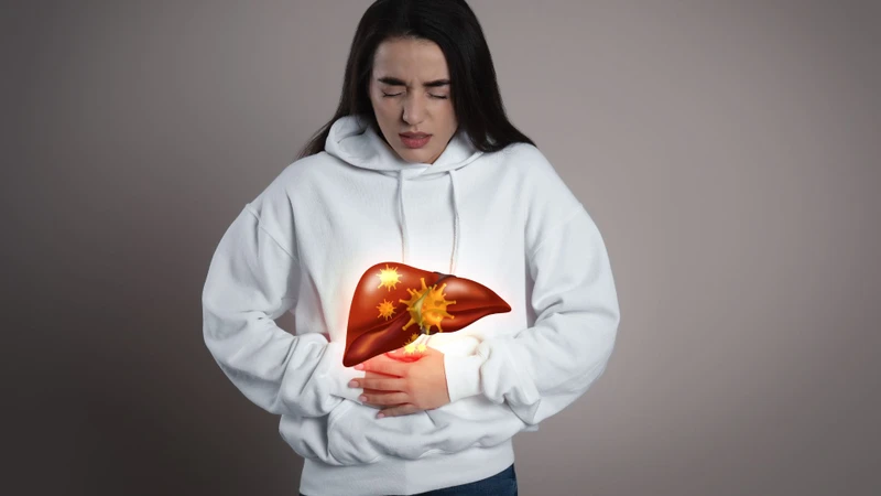 Viêm gan B có thể lây qua máu, quan hệ tình dục và từ mẹ sang con