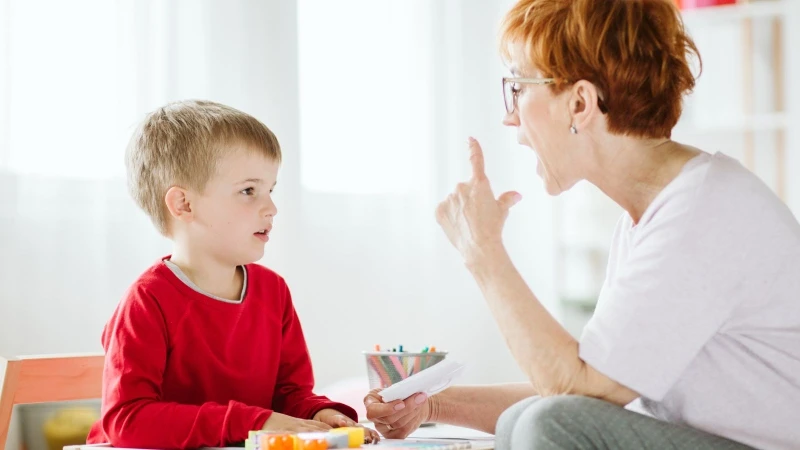 Cần phân biệt tự kỷ và chậm nói ở trẻ trước 3 tuổi để có hướng điều trị phù hợp