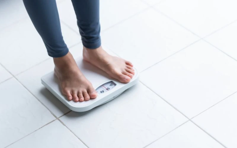 t cân không rõ nguyên nhân là một trong những dấu hiệu u gan ác tính có thể gặp