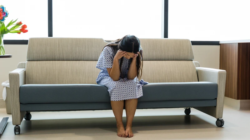 Mẹ bầu nên đi khám ngay nếu có dấu hiệu bất thường