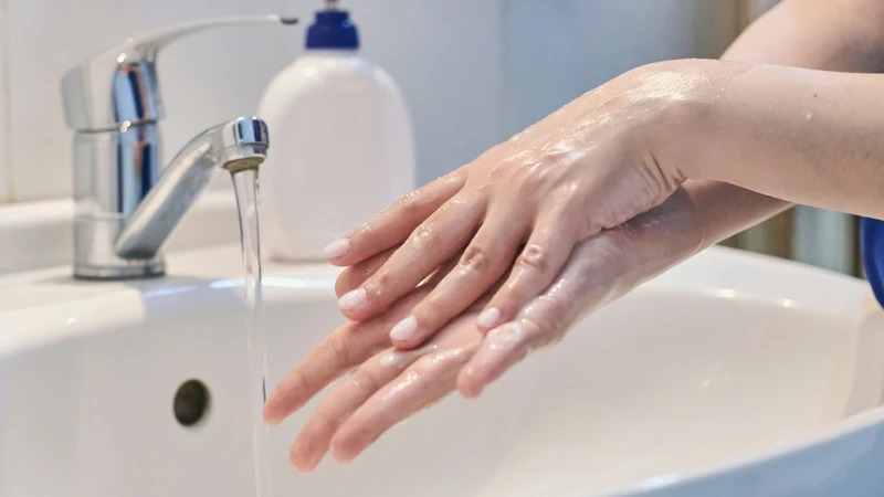 Cách cầm máu khi bị đứt tay​ nhanh chóng và an toàn? 1