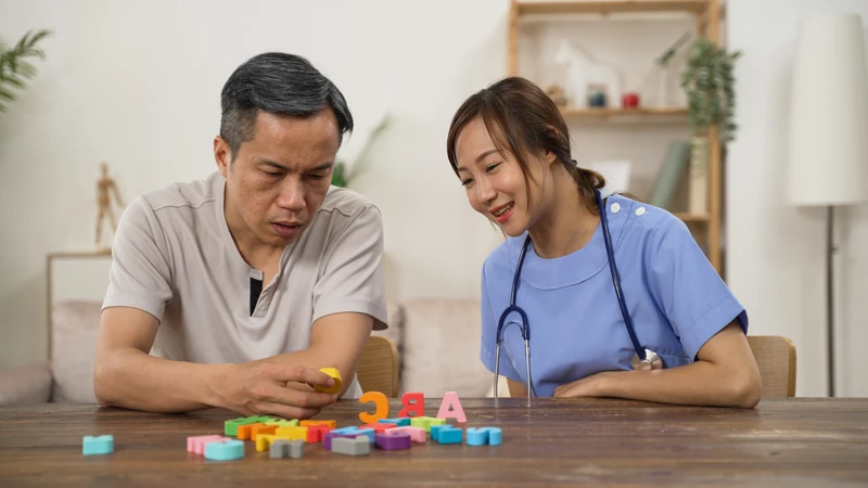 Cách chăm sóc người bệnh Alzheimer tại nhà