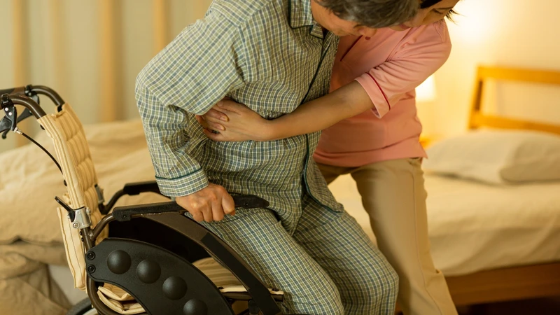 Di chuyển người bệnh đúng kỹ thuật giúp đảm bảo an toàn cho cả bệnh nhân lẫn người chăm sóc