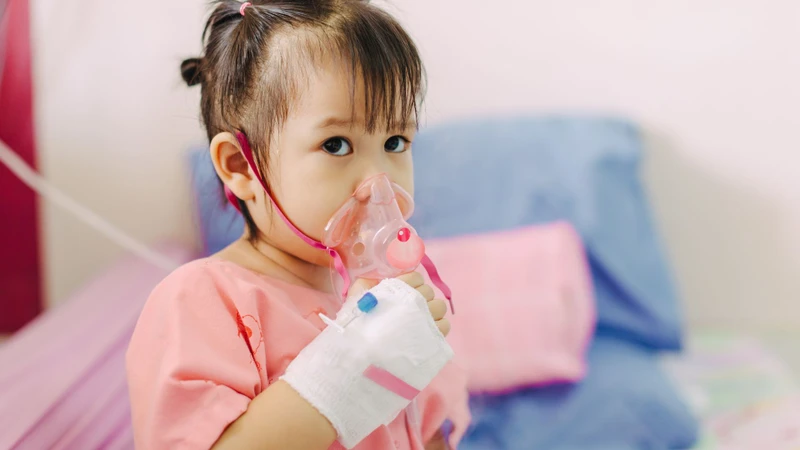 Cách điều trị RSV tại nhà cho trẻ như thế nào? Khi nào bố mẹ cần đưa trẻ đi gặp bác sĩ? 3