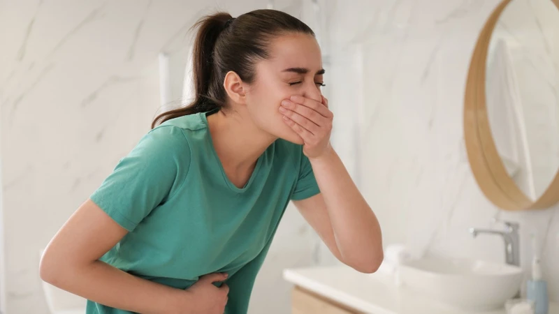 Người có nôn máu hoặc phân đen, có máu cần đến bệnh viện ngay