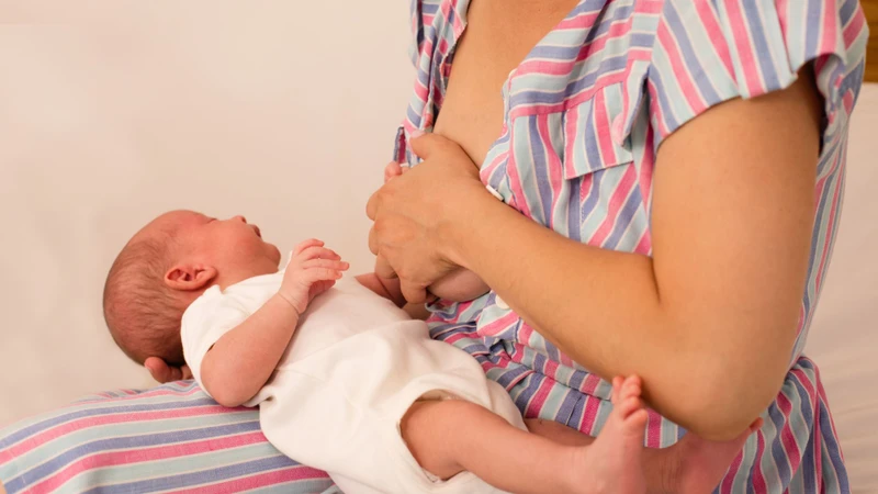 Cách khắc phục tình trạng mẹ bị căng sữa nhưng sữa không tiết ra được 2