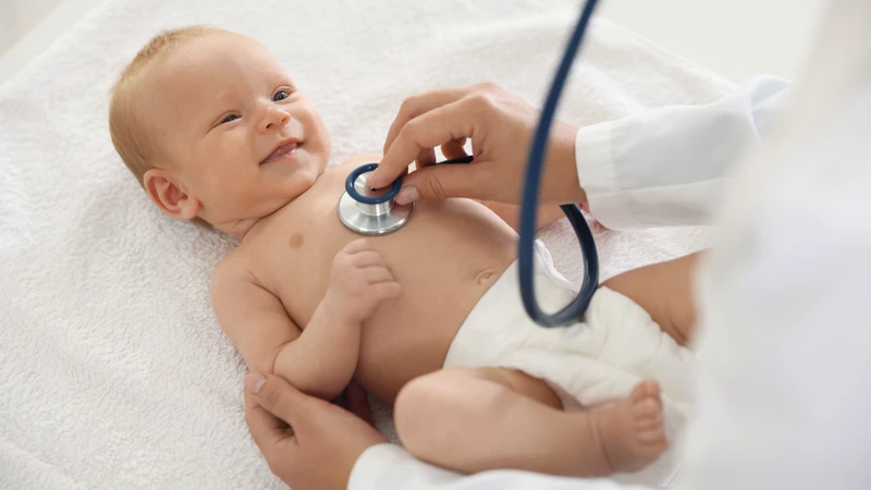 Hãy đưa trẻ đến cơ sở y tế ngay nếu xuất hiện một trong các triệu chứng bất thường
