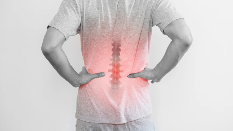 Gai cột sống và thoái hóa cột sống có điểm giống và khác nhau