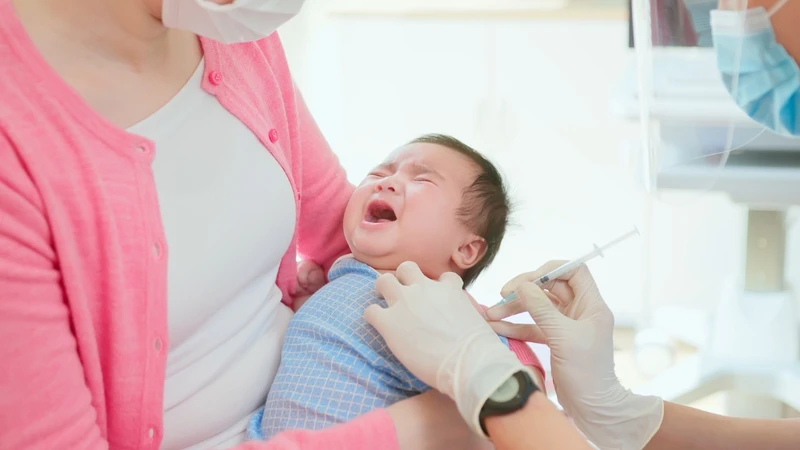 Cách sơ cứu trẻ bị sốt co giật: Cha mẹ cần biết gì để xử trí đúng cách? 1
