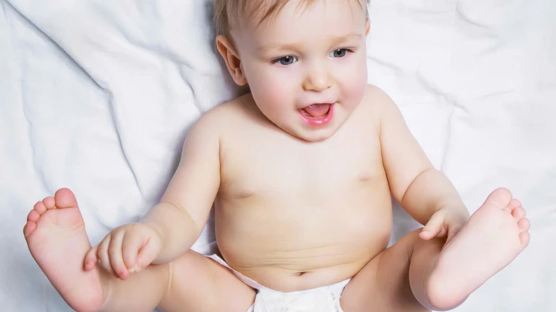 Cách tháo kẹp rốn cho trẻ sơ sinh đúng cách, an toàn cha mẹ có thể tham khảo 1