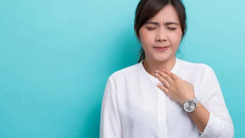 Cách trị đau họng rát cổ tại nhà an toàn, hiệu quả nhanh 2