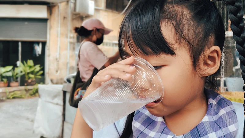Giữ phòng thoáng giúp giảm đổ mồ hôi đầu ở trẻ